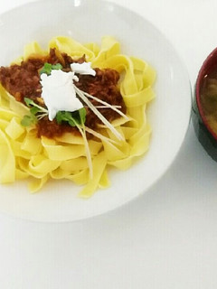 お肉たっぷりミートソース チーズを添えて-レシピのメイン写真