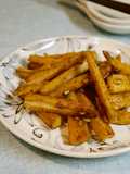 縦切りでサクッ！レンコンのカレー炒め