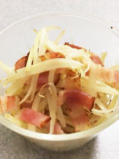 大根の皮とベーコンの炒め物-レシピのメイン写真