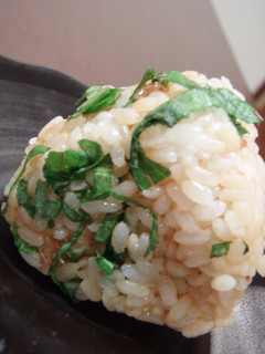 おかか醤油で大葉のおにぎり❤-レシピのメイン写真
