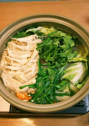 にんにく&しょうがdeスタミナ餃子鍋-レシピのメイン写真
