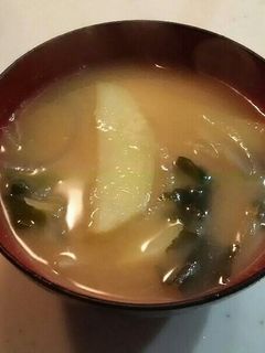 じゃがいもとたまねぎのみそ汁-レシピのメイン写真