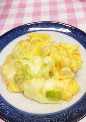 チーズ入り簡単炒り卵-レシピのメイン写真