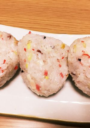 なんちゃって炒飯おにぎり！-レシピのメイン写真