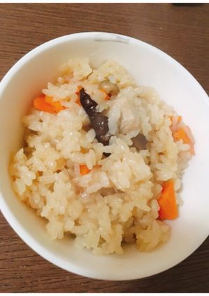 入れるだけ！きのこの炊き込みご飯-レシピのメイン写真