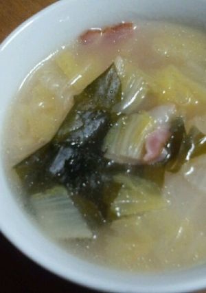 白菜とベーコンのスープ-レシピのメイン写真