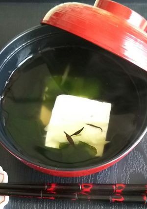 豆腐と海草のお澄し♪-レシピのメイン写真