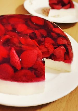 糖質制限◆苺とパンナコッタのゼリーケーキ-レシピのメイン写真