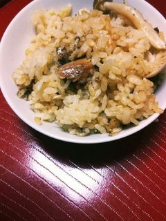 さんまの蒲焼き缶としめじの炊き込みご飯-レシピのメイン写真