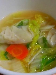 ひとつの鍋で野菜たっぷり餃子スープ-レシピのメイン写真