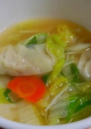 ひとつの鍋で野菜たっぷり餃子スープ-レシピのメイン写真