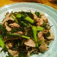 豚肉となばなの塩昆布炒め