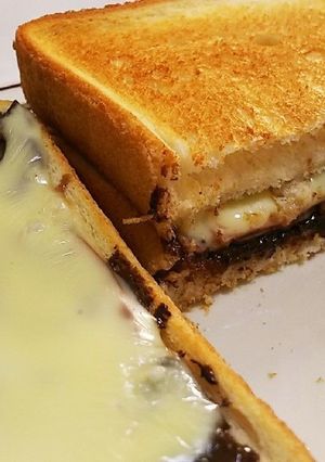朝の定番に♡チョコ✕ハム✕チーズトースト-レシピのメイン写真