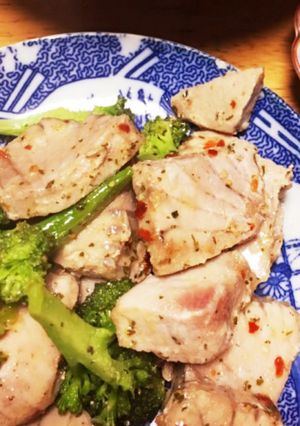 マグロとブロッコリーのアヒージョ-レシピのメイン写真