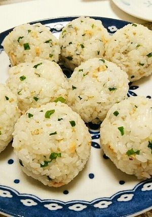 オリーブオイルと白だしで洋風おにぎり-レシピのメイン写真