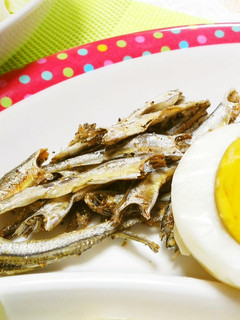 ご飯にのせて*いりこのカリカリごま炒め-レシピのメイン写真