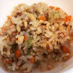 รูปของ 大人も美味しい♡子供に納豆チャーハン