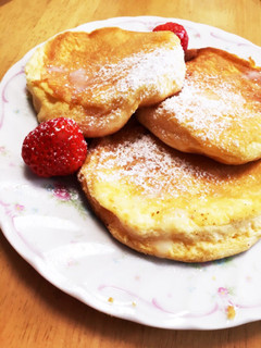 メレンゲだけでふわふわ!スフレパンケーキ-レシピのメイン写真