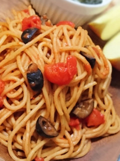 トマトとオリーブのパスタ-レシピのメイン写真
