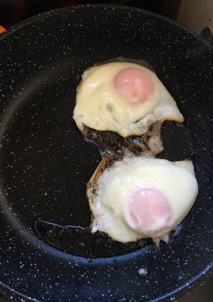 半熟目玉焼き！ いろんなトッピングに！-レシピのメイン写真