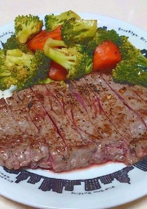 サーロインステーキを焼く-レシピのメイン写真