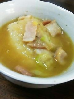 餅入り長ネギとベーコンのコンソメスープ-レシピのメイン写真