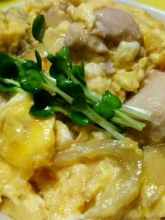 鶏ガラで上品な味☆お肉柔らか親子丼♡-レシピのメイン写真