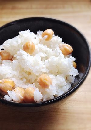 優しい味で美味しい☆ひよこ豆の豆ご飯-レシピのメイン写真