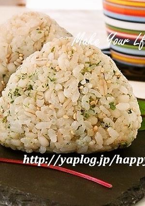 米ぬか＆もち麦ごはんde☆おにぎり-レシピのメイン写真