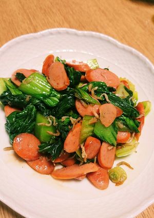 チンゲン菜とウィンナーの炒めもの-レシピのメイン写真