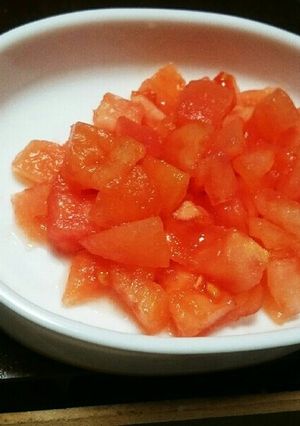離乳食~幼児食までトマトの湯剥き-レシピのメイン写真