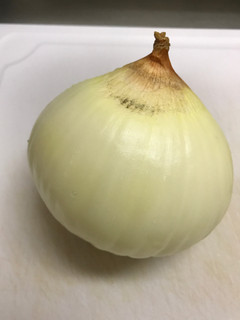 玉ねぎの皮を簡単に剥く方法♪-レシピのメイン写真