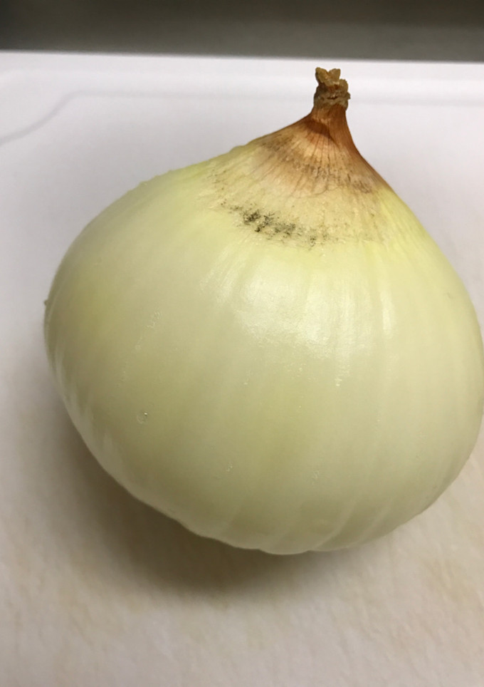 玉ねぎの皮を簡単に剥く方法♪-レシピのメイン写真