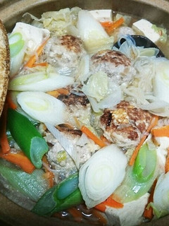 寒い日白菜としょうが味ふわふわ肉団子の鍋-レシピのメイン写真