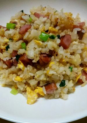 冷ご飯で☆卵 小ネギ ウインナーの炒飯♡-レシピのメイン写真