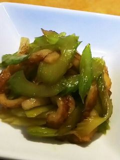 セロリと竹輪のきんぴら-レシピのメイン写真