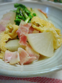 大根とベーコンと油揚げのコンソメ煮!-レシピのメイン写真