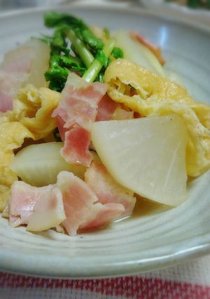 大根とベーコンと油揚げのコンソメ煮！-レシピのメイン写真