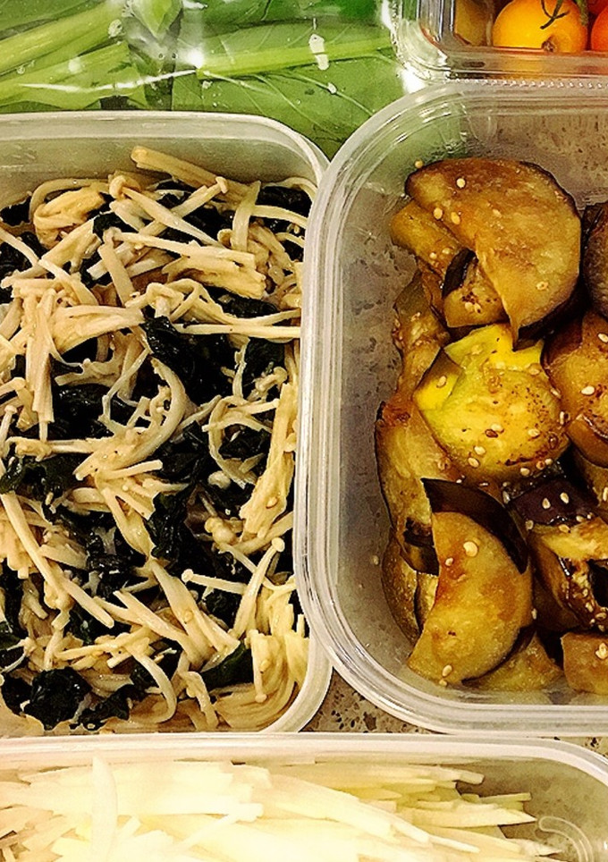 食べ過ぎ注意！えのきとわかめのナムル風-レシピのメイン写真
