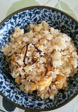 簡単すぎる塩昆布炒飯♪-レシピのメイン写真