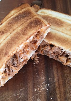 豚肉ピザ焼ホットサンド-レシピのメイン写真