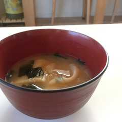 รูปของ アレンジ味噌汁♡餃子の皮、甘酒入り