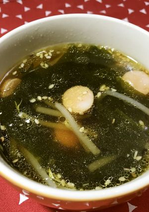 美人レシピ・ウインナーとわかめのスープ-レシピのメイン写真