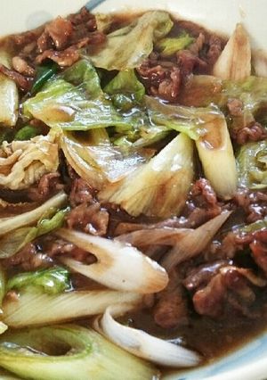 簡単本格!!牛肉とレタスと葱の牛バラ飯風-レシピのメイン写真