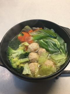 1人鍋で、鶏団子と野菜の鍋-レシピのメイン写真