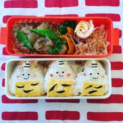 รูปของ 三角おにぎりで鬼さん弁当