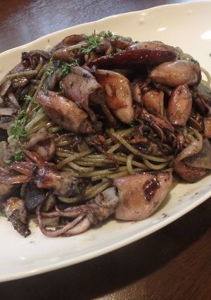 若イカのペペロンチーノ風イカ墨パスタ-レシピのメイン写真