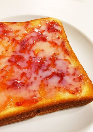 いちごみるくのデビルトースト-レシピのメイン写真