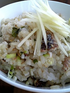 速攻さんまの塩焼きご飯 大葉とゴマで♪-レシピのメイン写真