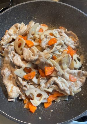 豚肉とれんこんの炒め物-レシピのメイン写真